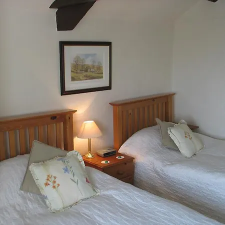 Clyde House 4* ليبرن