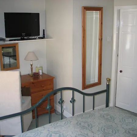 Clyde House 4*