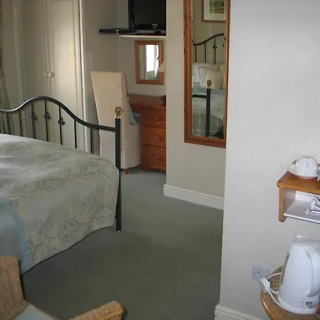 בית הארחה Clyde House 4*