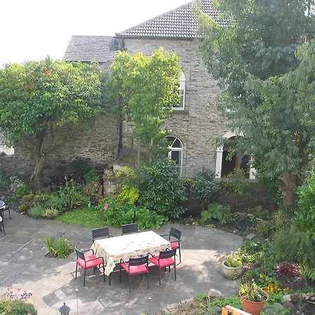 بيت ضيافة Clyde House