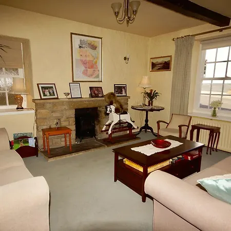 בית הארחה Clyde House 4*