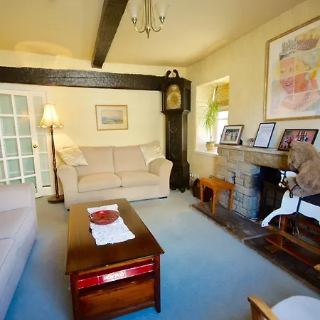 Clyde House 4* 莱伯恩