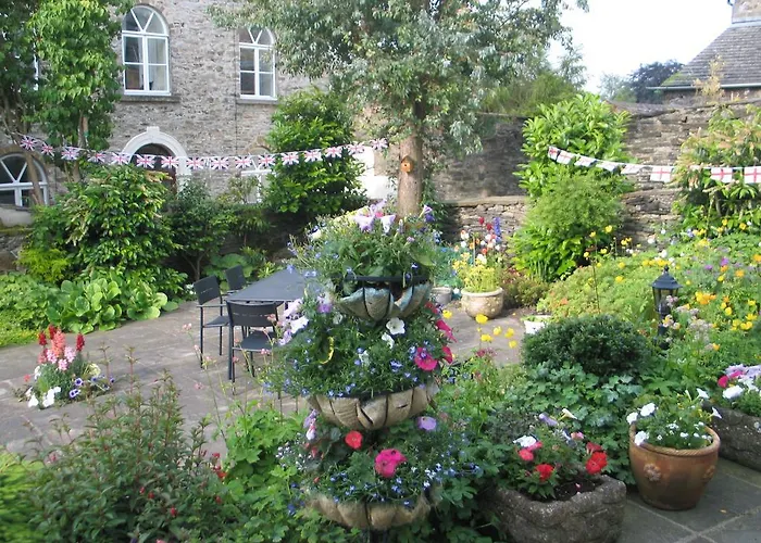 Clyde House Guest house 4*