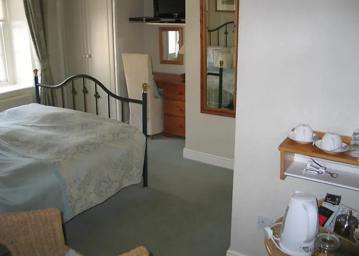 Guest house Clyde House 4*